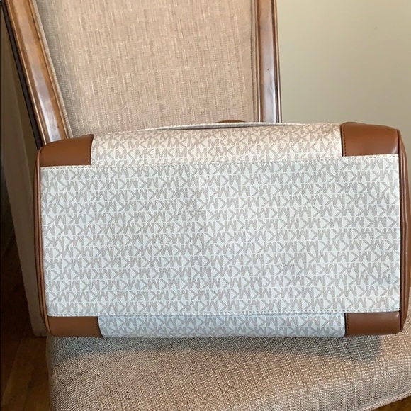 Michael Kors Travel Bag Weekender Vanilla - Picture 6 of 11